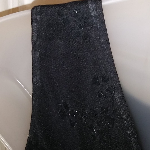 Fab black evening dress embroidered w/ jet fabri - Picture 10 of 11